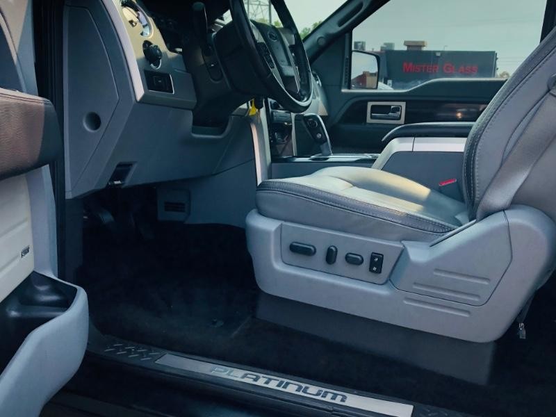 Ford F-150 Vehicle Full-screen Gallery Image 19