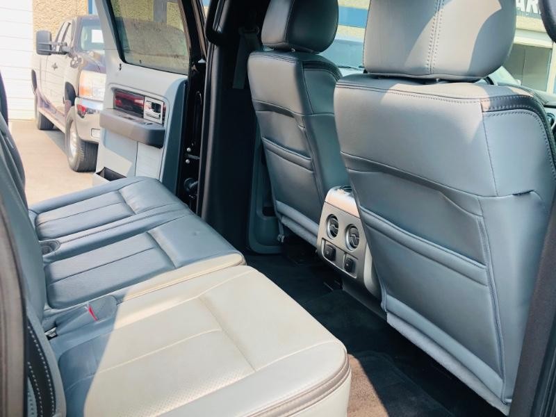 Ford F-150 Vehicle Full-screen Gallery Image 24