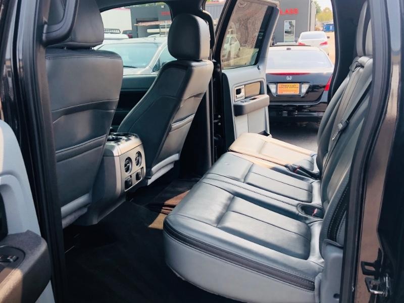 Ford F-150 Vehicle Full-screen Gallery Image 26