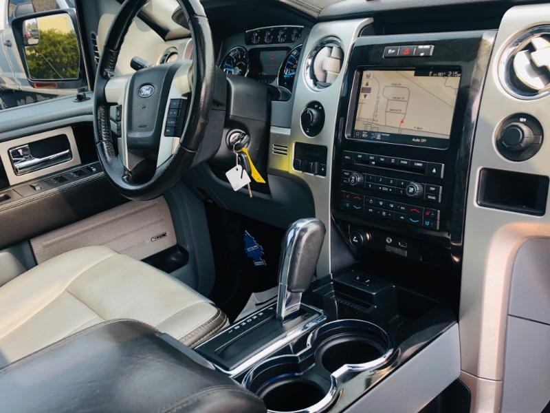 Ford F-150 Vehicle Full-screen Gallery Image 32