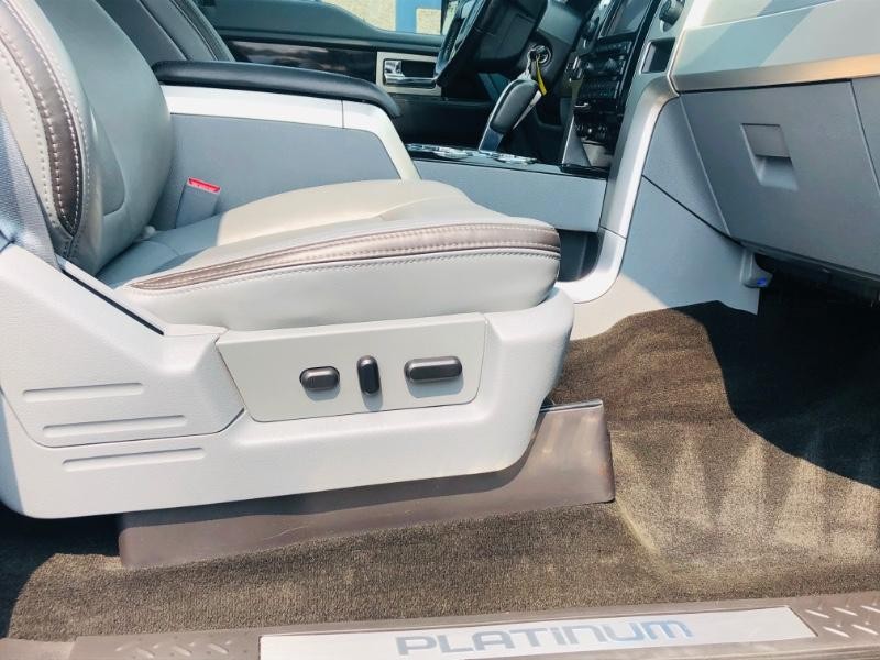 Ford F-150 Vehicle Full-screen Gallery Image 33