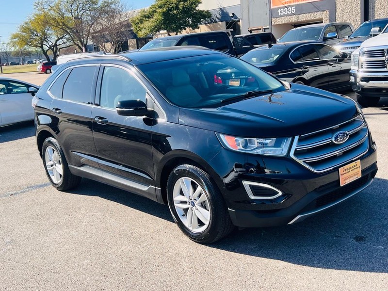 Ford Edge Vehicle Full-screen Gallery Image 9
