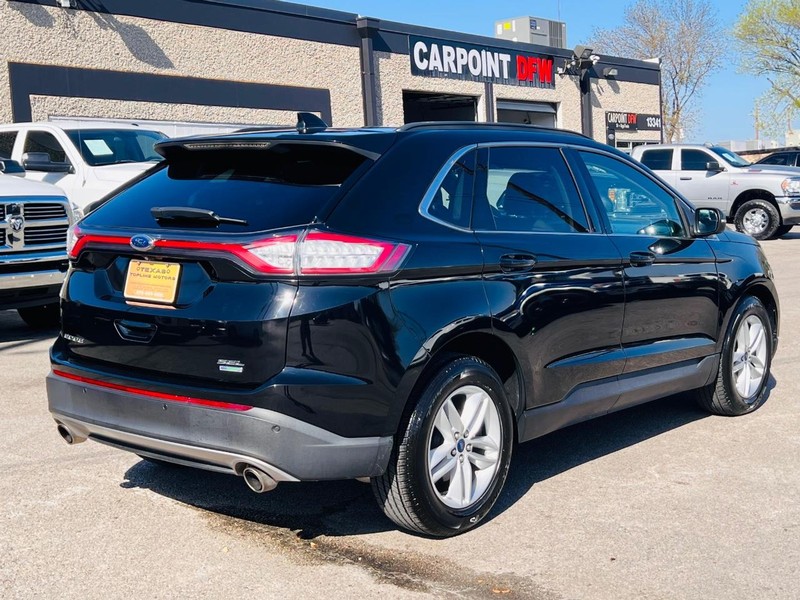 Ford Edge Vehicle Full-screen Gallery Image 11