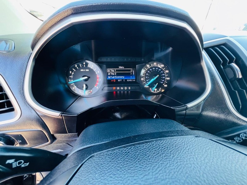 Ford Edge Vehicle Full-screen Gallery Image 35