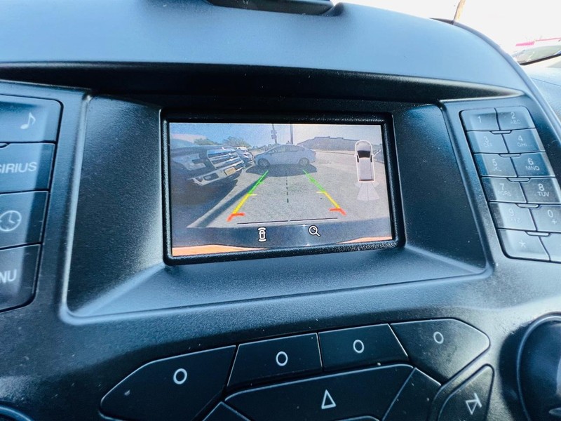 Ford Edge Vehicle Full-screen Gallery Image 38