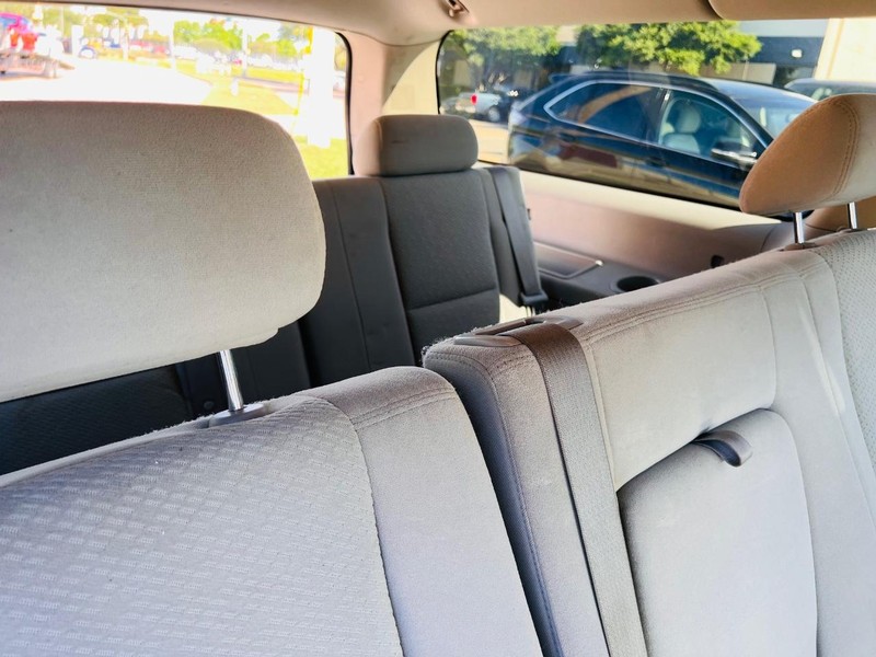 Chevrolet Suburban Vehicle Full-screen Gallery Image 27