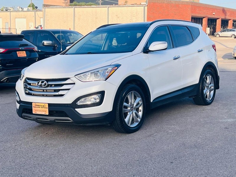 Hyundai Santa Fe Vehicle Full-screen Gallery Image 2