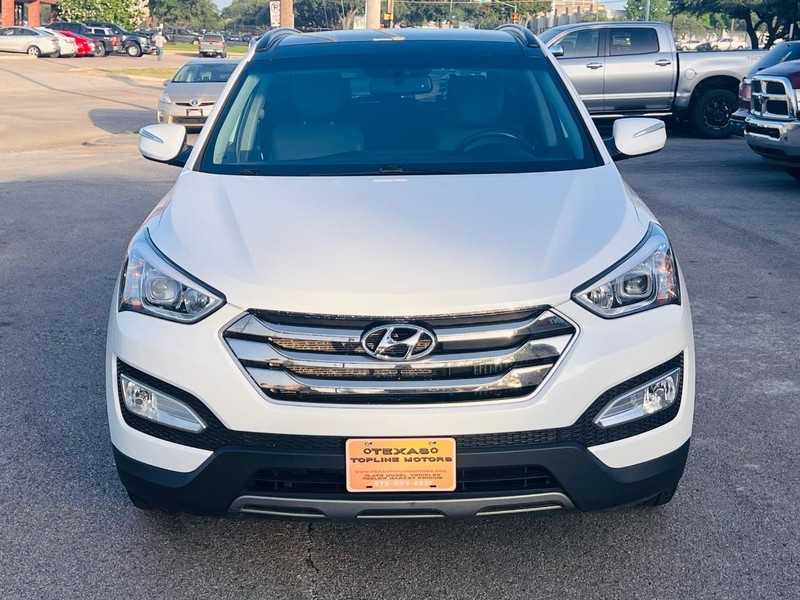 Hyundai Santa Fe Vehicle Full-screen Gallery Image 4