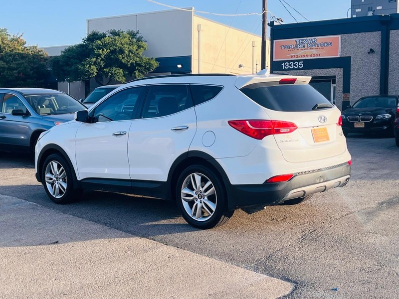 Hyundai Santa Fe Vehicle Full-screen Gallery Image 17