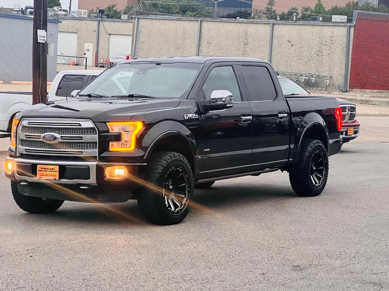 Ford F-150 Vehicle Full-screen Gallery Image 3