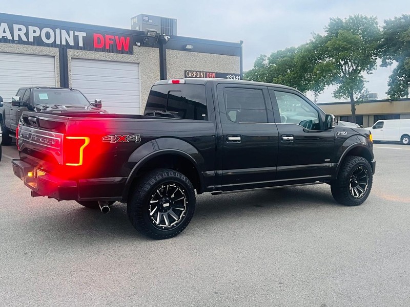 Ford F-150 Vehicle Full-screen Gallery Image 12