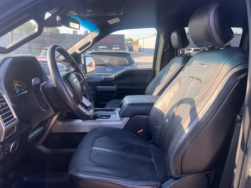 Ford F-150 Vehicle Full-screen Gallery Image 20