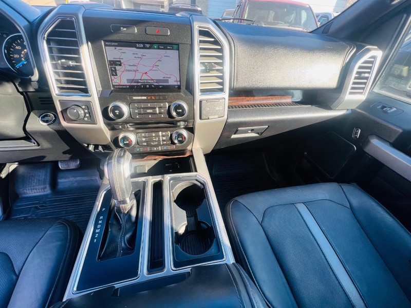 Ford F-150 Vehicle Full-screen Gallery Image 28