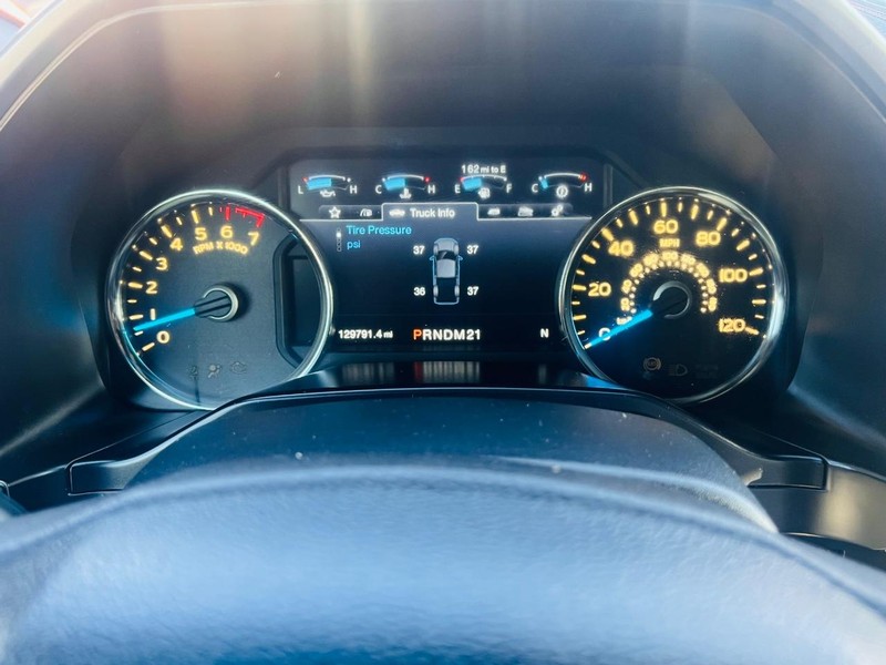 Ford F-150 Vehicle Full-screen Gallery Image 34