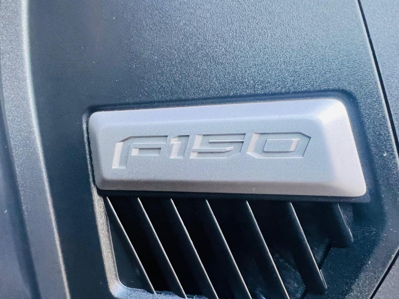 Ford F-150 Vehicle Full-screen Gallery Image 50
