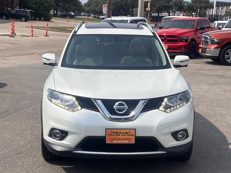 Nissan Rogue Vehicle Full-screen Gallery Image 5