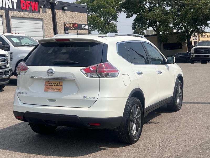 Nissan Rogue Vehicle Full-screen Gallery Image 6
