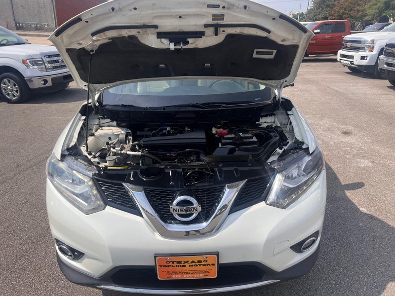 Nissan Rogue Vehicle Full-screen Gallery Image 43