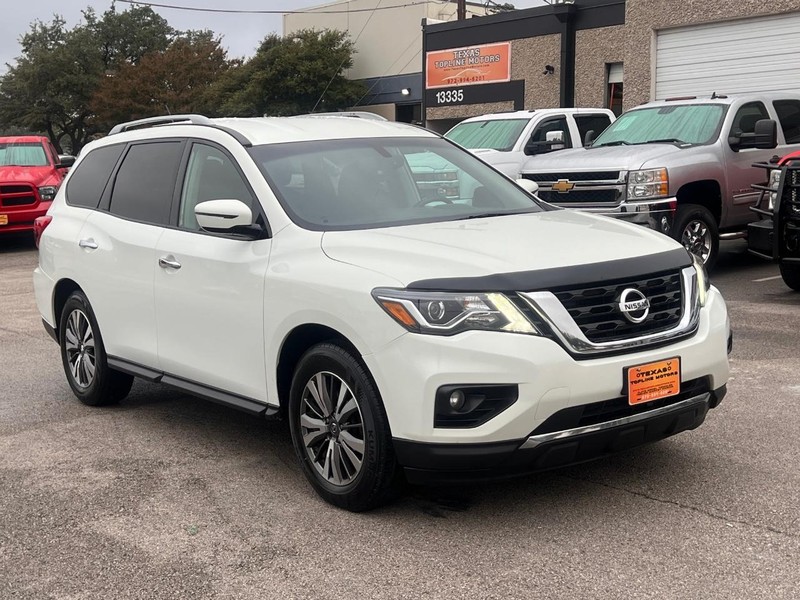 Nissan Pathfinder Vehicle Full-screen Gallery Image 6