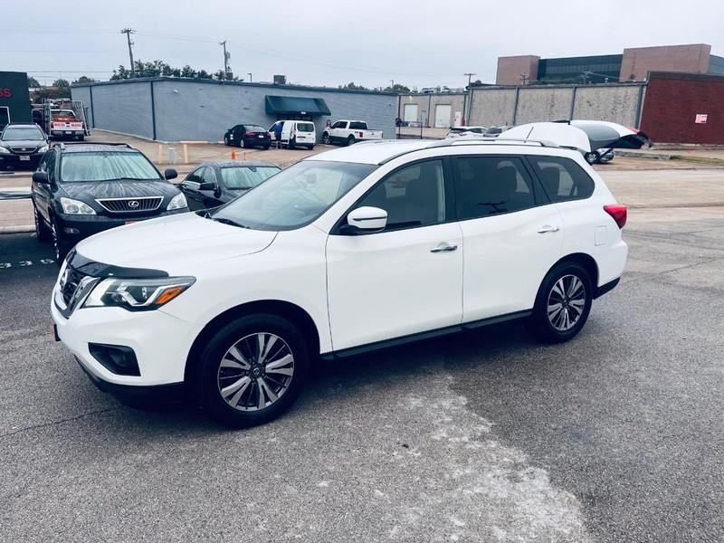 Nissan Pathfinder Vehicle Full-screen Gallery Image 31