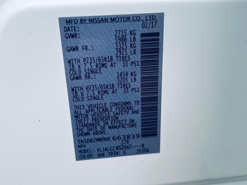 Nissan Pathfinder Vehicle Full-screen Gallery Image 39