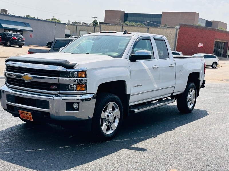Chevrolet Silverado 2500HD Vehicle Full-screen Gallery Image 5