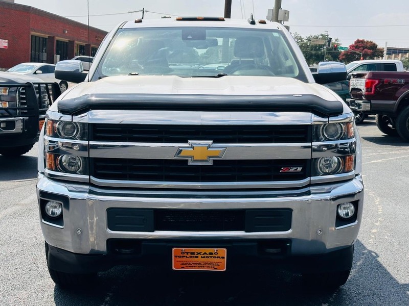 Chevrolet Silverado 2500HD Vehicle Full-screen Gallery Image 8