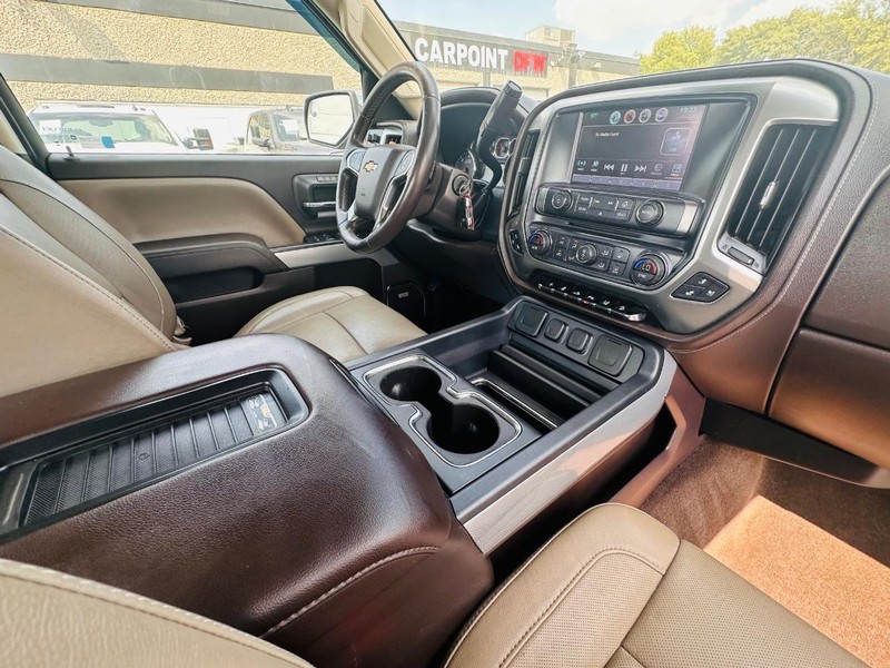 Chevrolet Silverado 2500HD Vehicle Full-screen Gallery Image 27