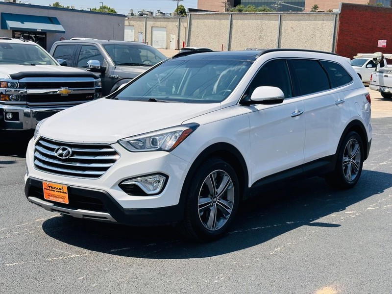 Hyundai Santa Fe Vehicle Full-screen Gallery Image 5