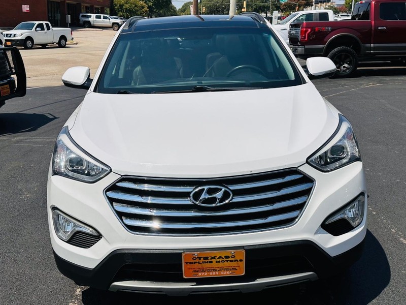 Hyundai Santa Fe Vehicle Full-screen Gallery Image 8