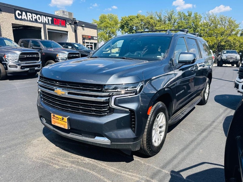 Chevrolet Suburban Vehicle Full-screen Gallery Image 2