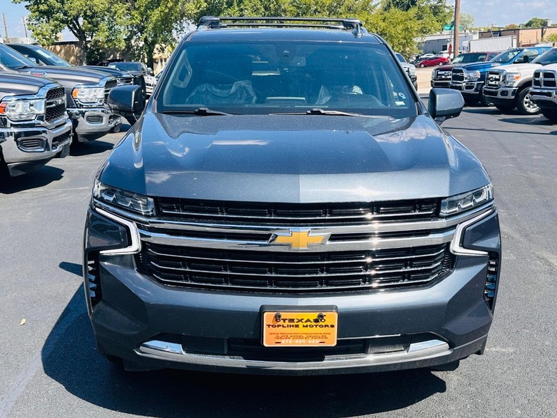 Chevrolet Suburban Vehicle Full-screen Gallery Image 5