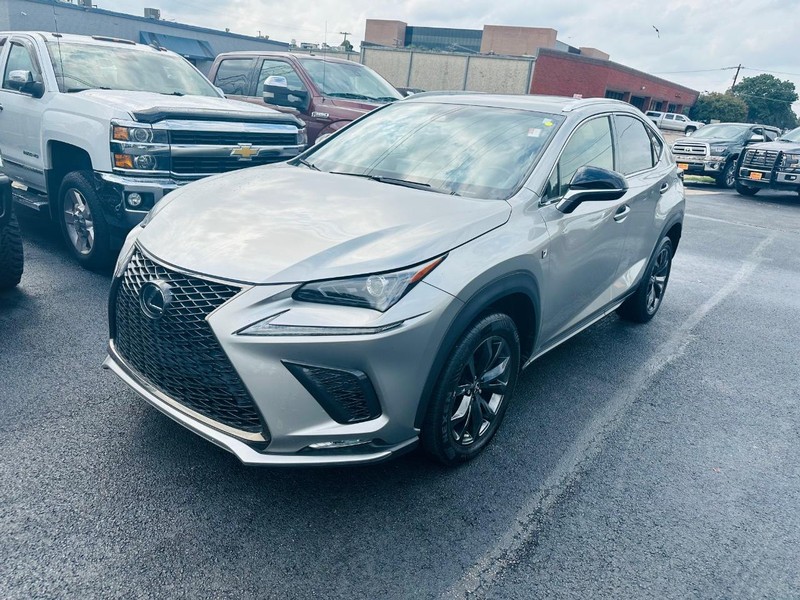 Lexus NX Vehicle Full-screen Gallery Image 5
