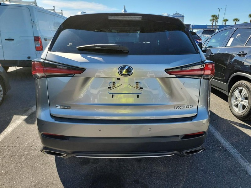 Lexus NX Vehicle Full-screen Gallery Image 10
