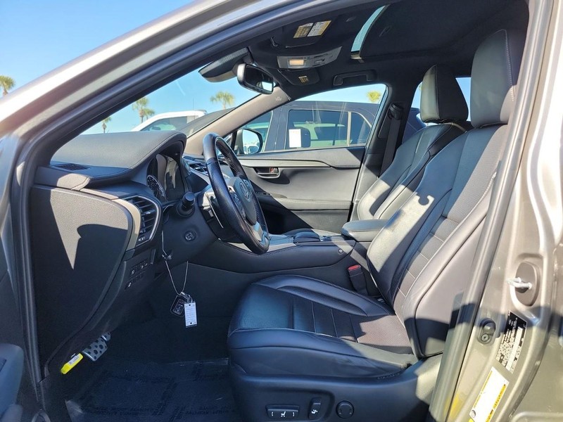 Lexus NX Vehicle Full-screen Gallery Image 12