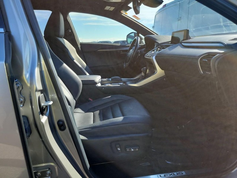 Lexus NX Vehicle Full-screen Gallery Image 13