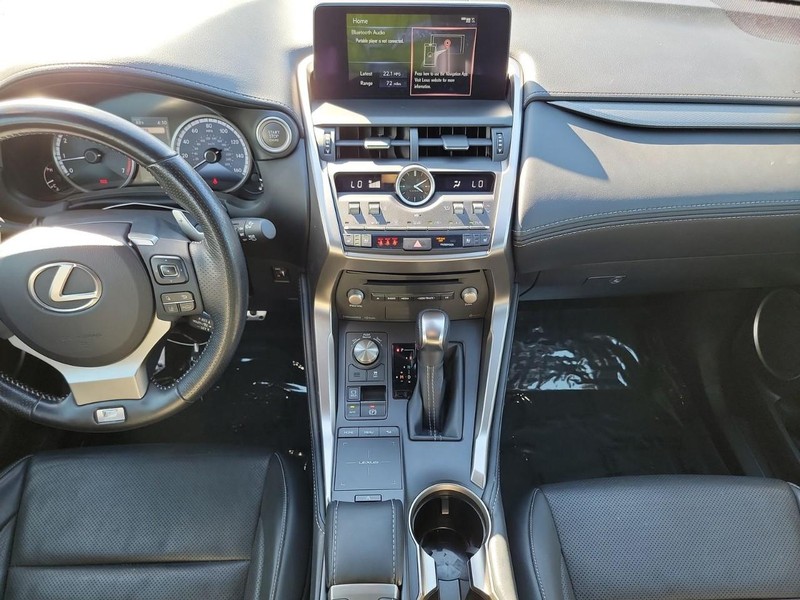 Lexus NX Vehicle Full-screen Gallery Image 15