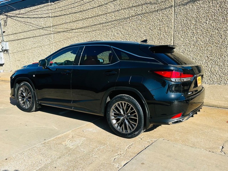 Lexus RX Vehicle Full-screen Gallery Image 7