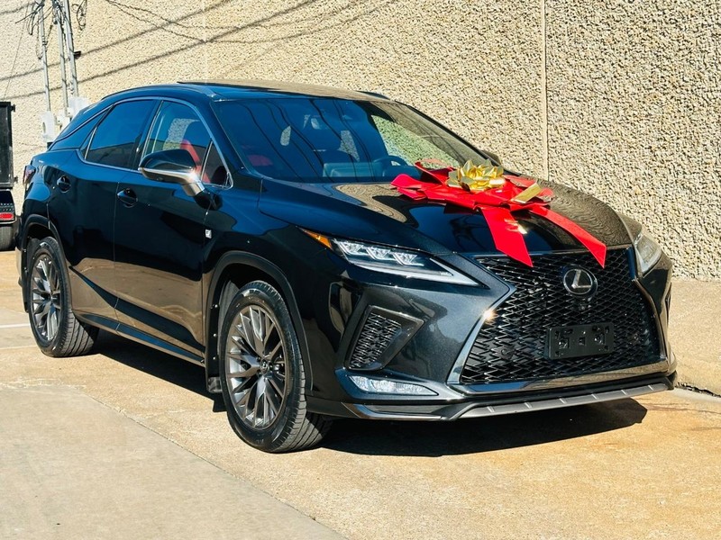 Lexus RX Vehicle Full-screen Gallery Image 28