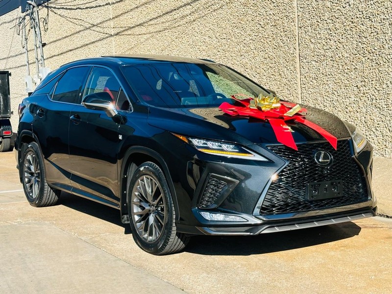 Lexus RX Vehicle Full-screen Gallery Image 29