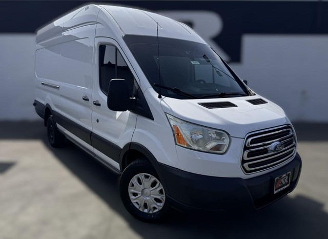 2015 Ford Transit Base's photo