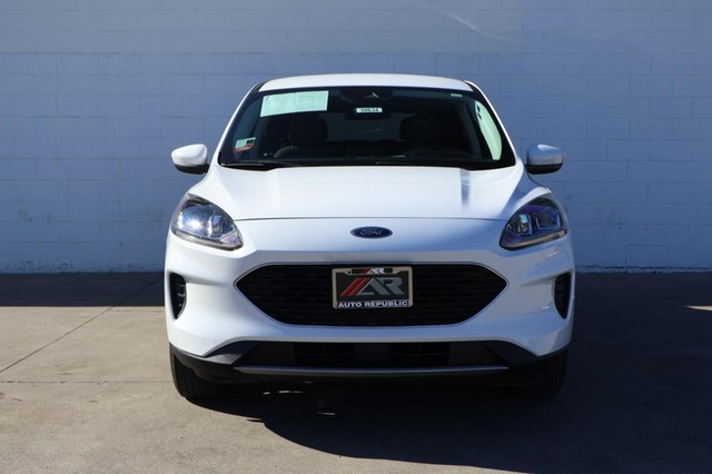 2021 Ford Escape SE's photo