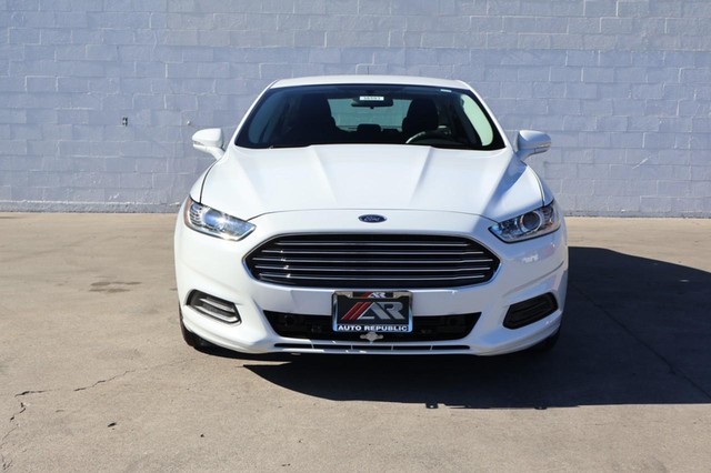 2015 Ford Fusion Hybrid SE's photo