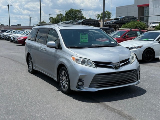 Indianapolis IN 2019 Toyota Sienna more details - toyota sienna