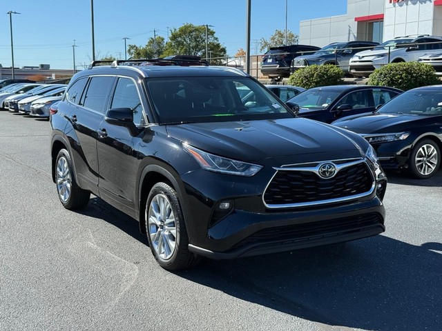 Indianapolis IN 2021 Toyota Highlander more details - toyota highlander