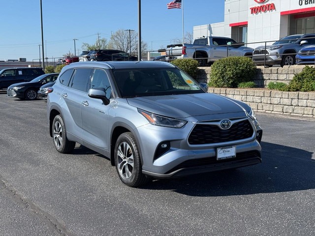 Indianapolis IN 2021 Toyota Highlander more details - toyota highlander