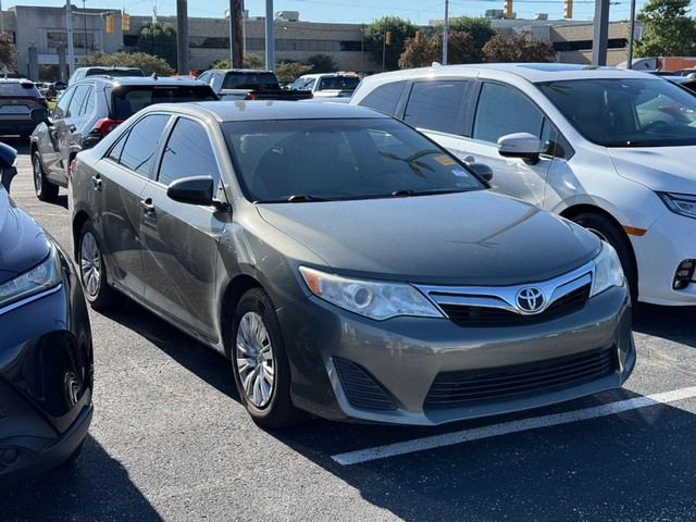 Indianapolis IN 2014 Toyota Camry more details - toyota camry