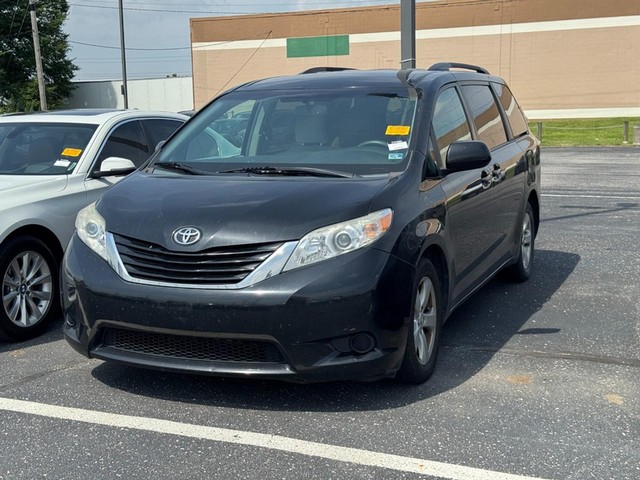 Indianapolis IN 2015 Toyota Sienna more details - toyota sienna