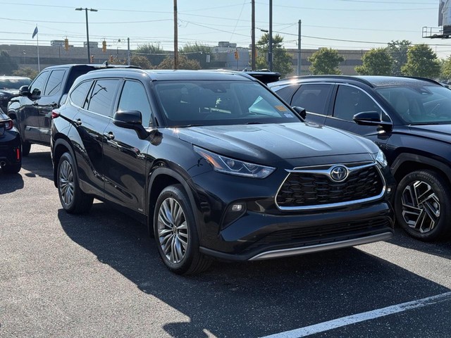 Indianapolis IN 2022 Toyota Highlander more details - toyota highlander