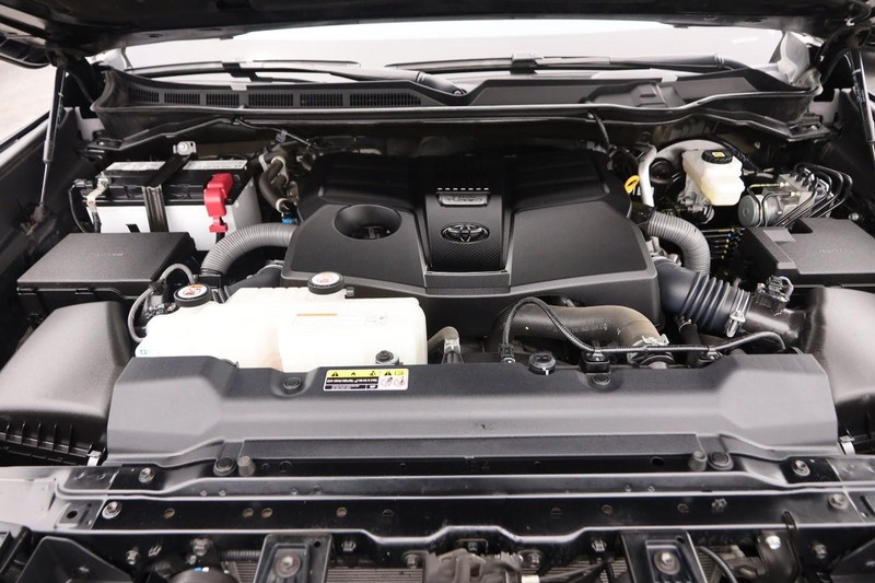 Toyota Tundra 4WD Vehicle Full-screen Gallery Image 26